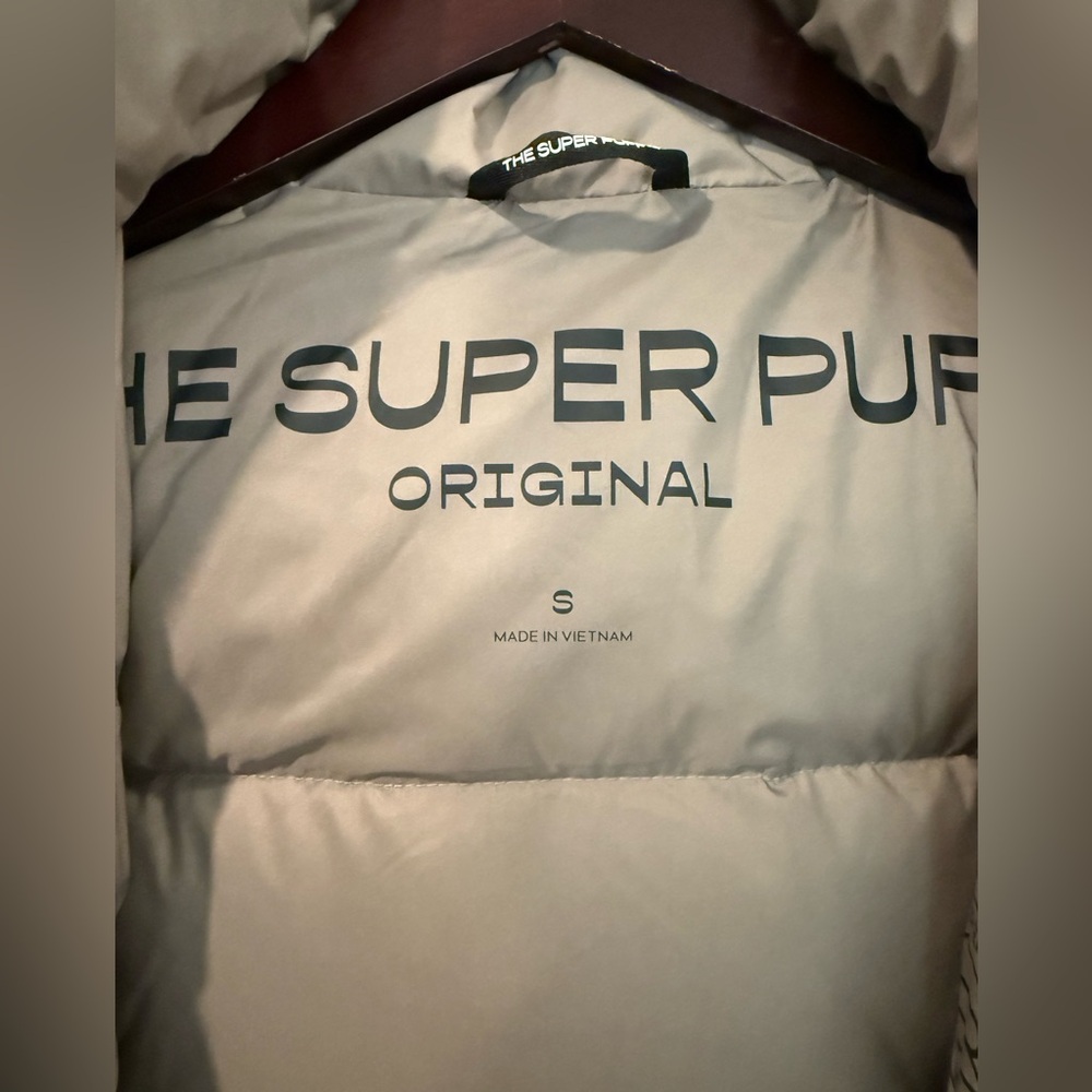 Aritzia Super Puff - Picture 2 of 4